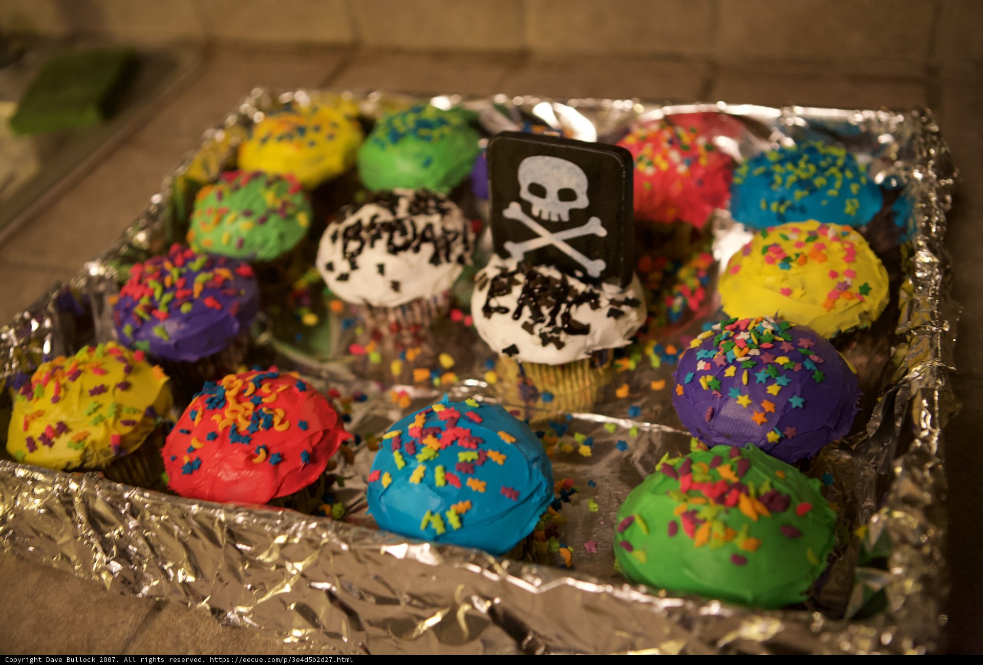 Skull and Crossbones Cupcakes
