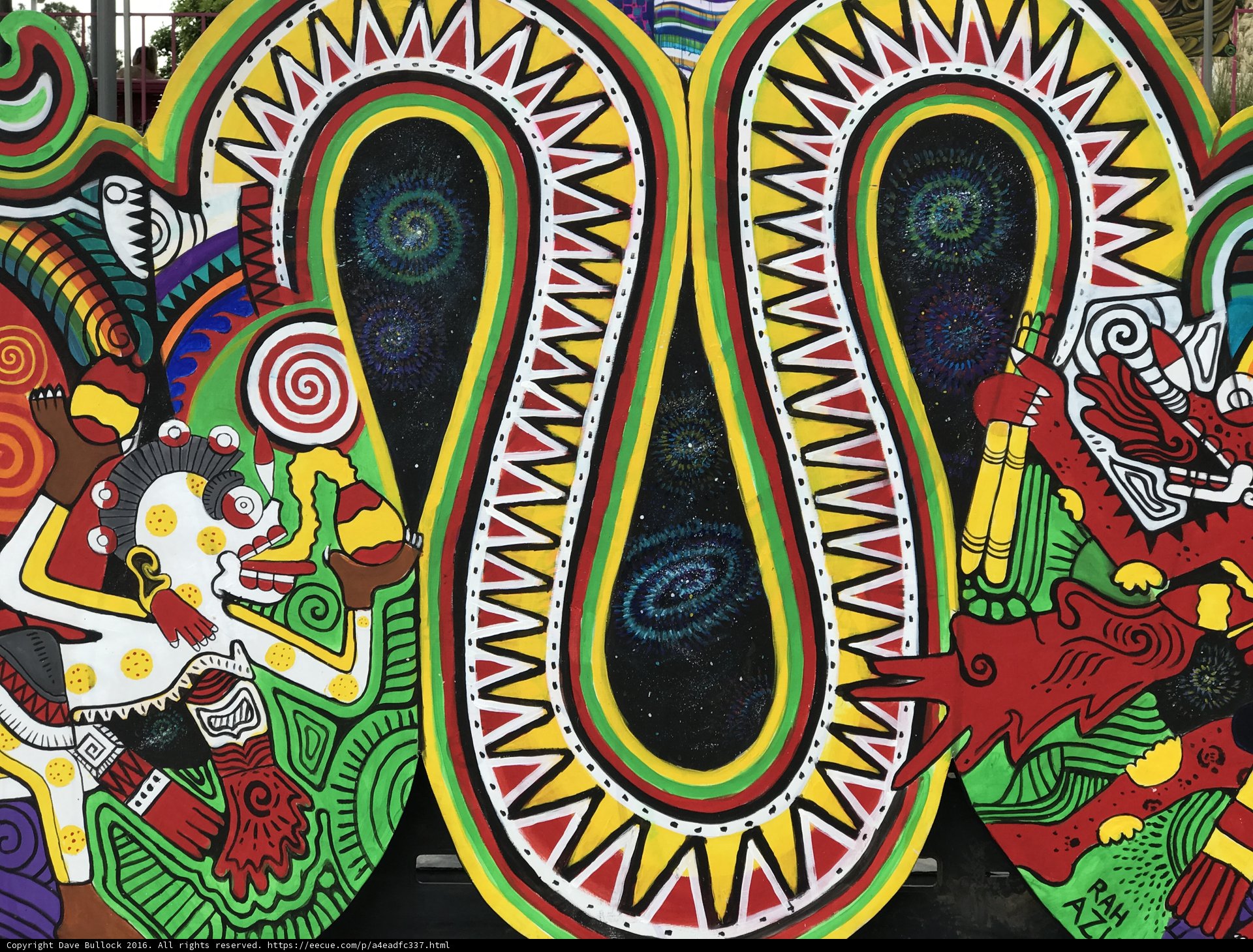Serpentine Street Art