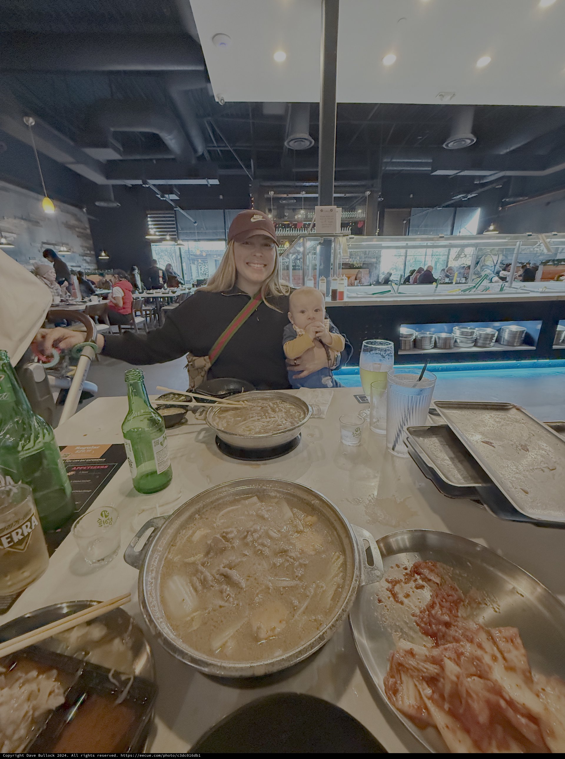 Family Hot Pot Dining Experience