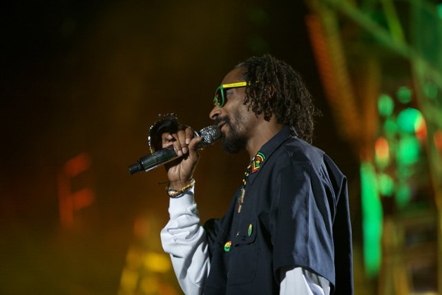 Snoop Dogg's Electrifying Solo Performance at Coachella 2012