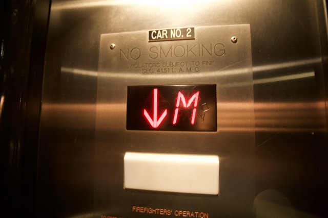 No Smoking in Elevator