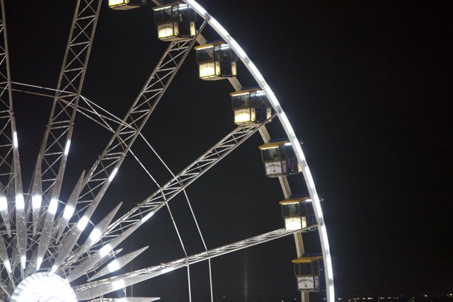 A Vibrant Night on the Ferris Wheel