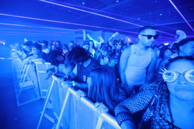 Neon-Drenched Crowd Surges at Wobbleland 2026