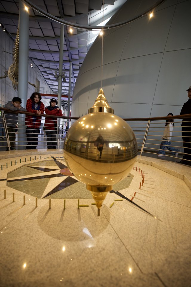 Golden Pendulum at Science Museum Display