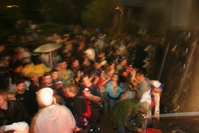 NYE 2005: Club-goers gather around fire hydrant