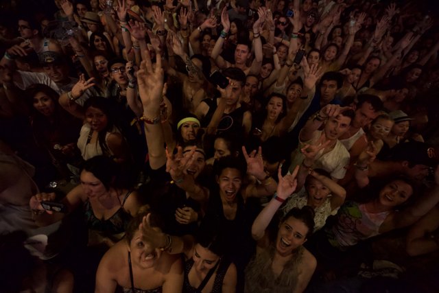 Coachella 2012: Saturday Night Crowd Goes Wild