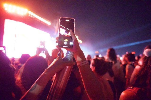 Capturing the Concert Vibe at Coachella 2024