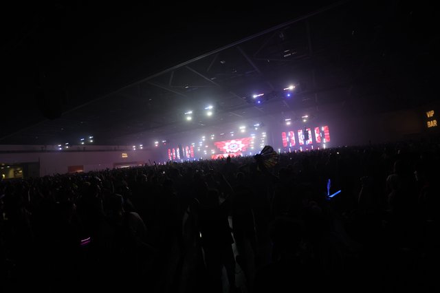 Massive Crowd Pulses Under Glowing Lights at Wobbleland