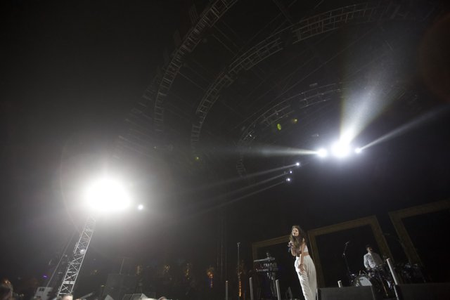 Lorde shines under the Coachella spotlights