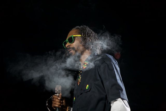 Snoop Dogg lights up at O2 Arena