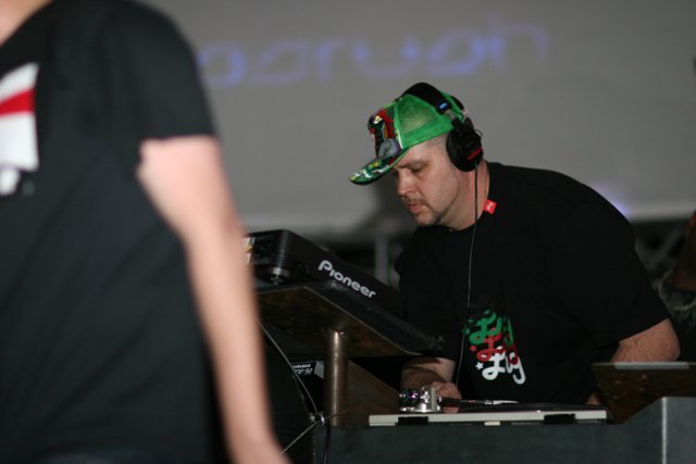DJ Sam R in Action