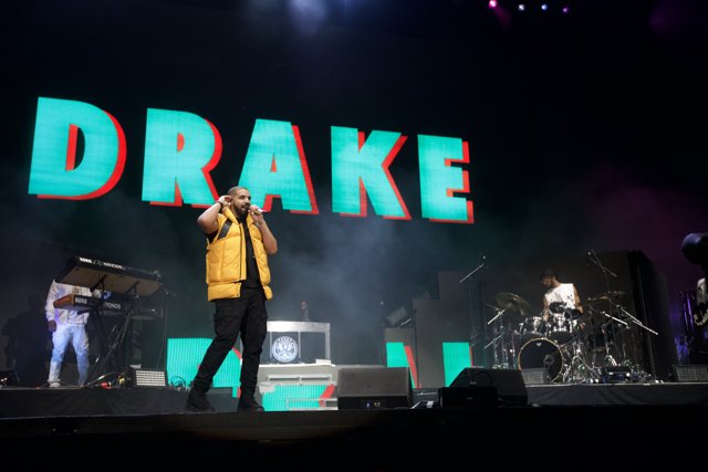 Drake Lights Up London at O2 Arena Concert