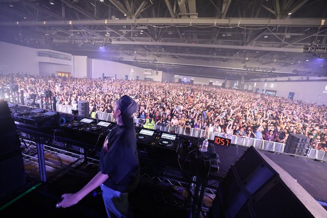 DJ Ignites Massive Indoor Crowd at Wobbleland 2026