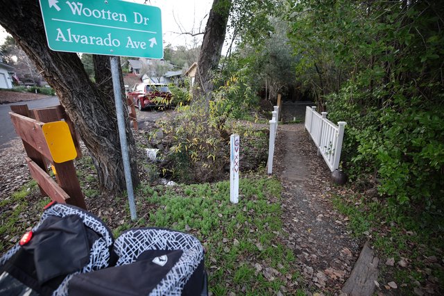 Trail Intersection at Wootten Drive and Alvarado Avenue