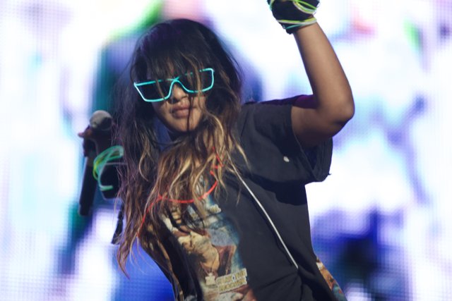 Neon Glasses and Solo Performance