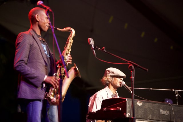 Saxophone Duo Steals the Show at 2010 Cochella Concert