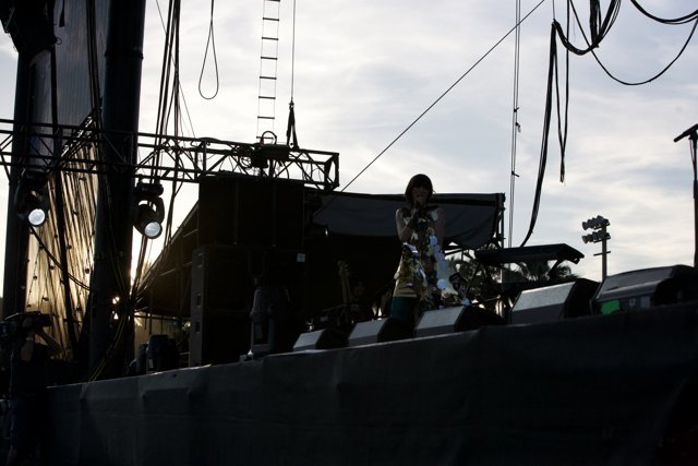 Karen Lee Orzolek Performs on Coachella Stage at Sunset