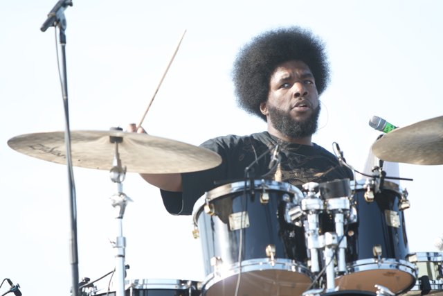 Grooving with the Beat: Questlove Playing Drums at Coachella 2007