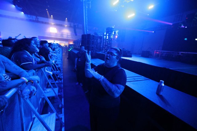 Fan Reaches Out at Wobbleland 2026 Concert