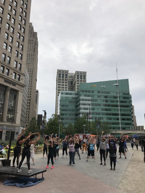 Yoga in the City Metropolis