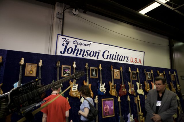 Johnson Guitar Electrifies the Crowd