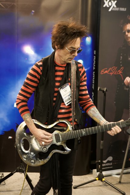 Earl Slick on the Electric Guitar