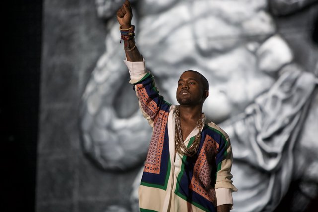 Triumphant Kanye at 2012 Grammy Awards