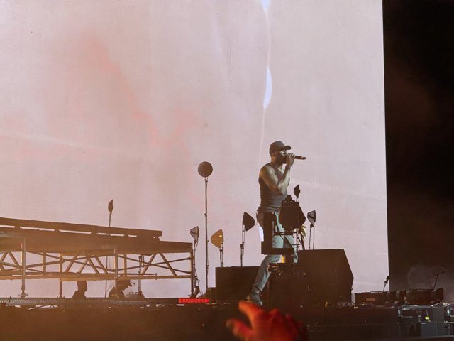 Electrifying Performance Under the Stars