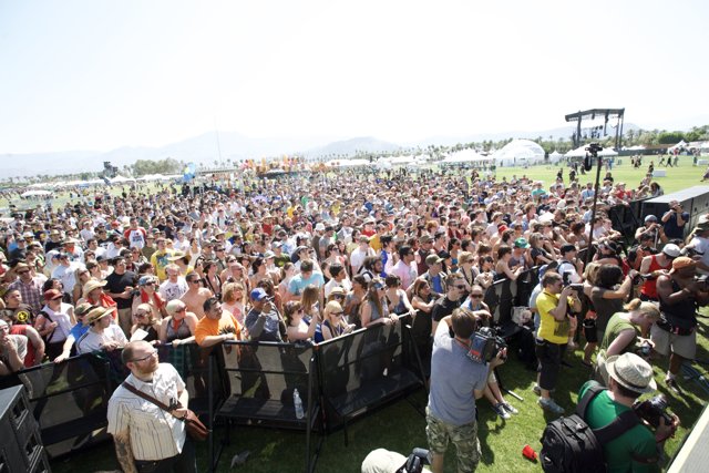 Roaring Crowd at 2008 Coachella Music Festival