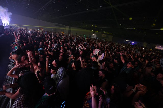 Massive Crowd Erupts at Wobbleland 2026 EDM Festival