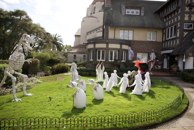 A San Francisco Oasis: The Enigmatic Villa