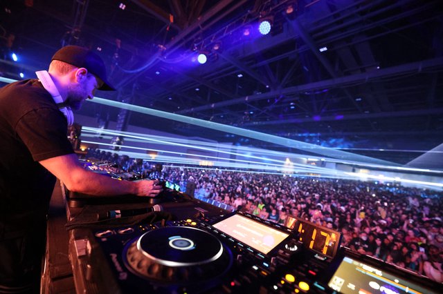 DJ Commands Massive Crowd at Wobbleland 2026