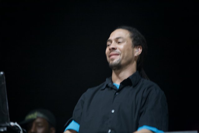 Roni Size Grooves the Crowd at Coachella 2009