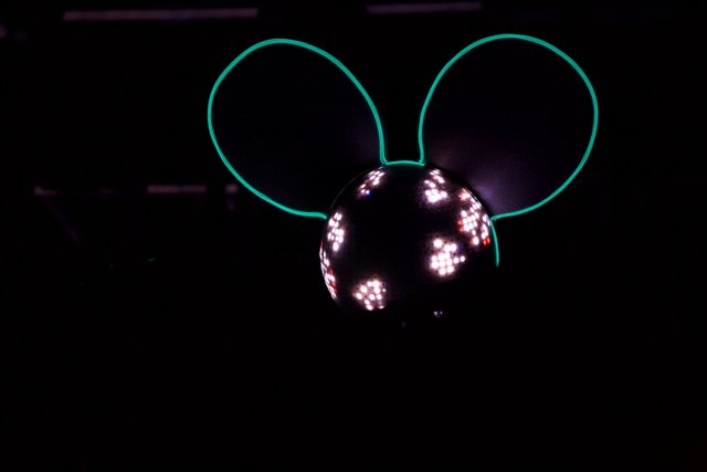 Glowing Sphere Mouse Head