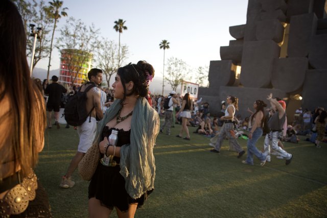 Vibrant Moments at Coachella 2024: Casual Elegance Meets Festive Spirits