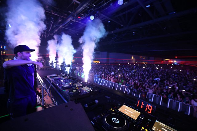 DJ Ignites Massive Crowd at Wobbleland 2026