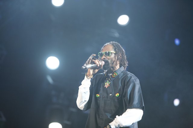 Snoop Dogg Lights Up Coachella Crowd