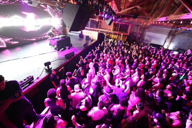 Massive Crowd Surges at Wobbleland 2026 Bass Festival