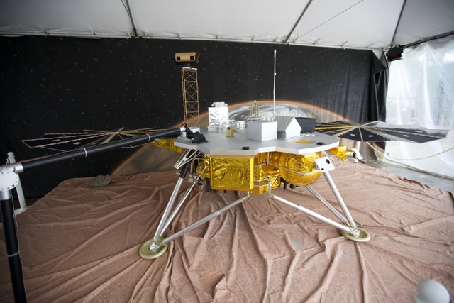 Lunar Lander Model Takes Center Stage