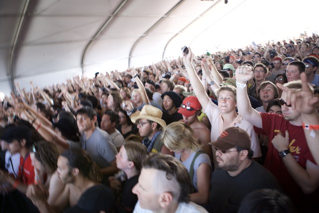 Crowd Goes Wild at Coachella 2007