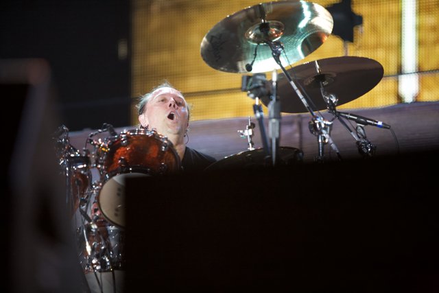 Lars Ulrich rocks the crowd with his drum performance