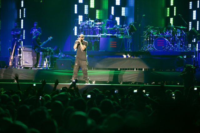 Jay-Z Takes the Stage at Cochella 2010