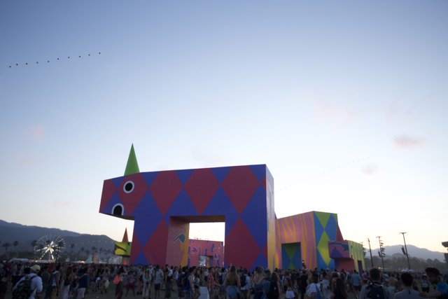 Colorful Building Draws Huge Crowd at Coachella 2017