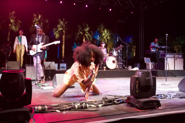 Solange Rocks the Stage with Guitar at Coachella 2014