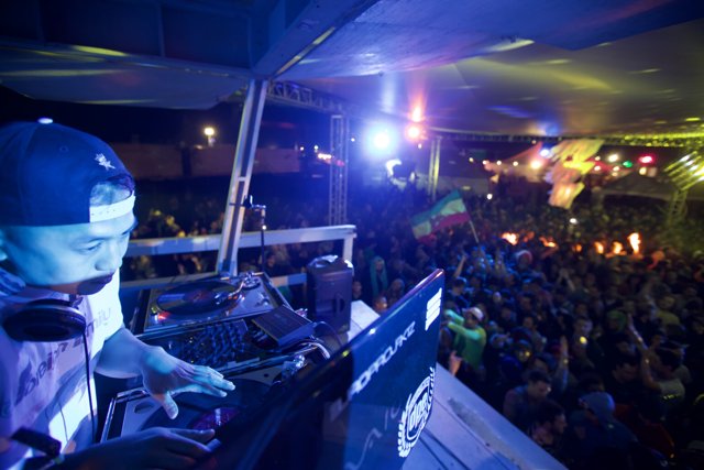 DJ Zuoxiao Zuzhou rocks Coachella crowd