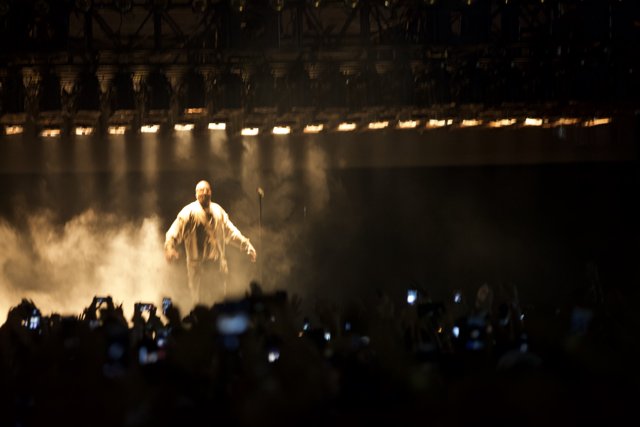 Kanye rocks the O2 Arena