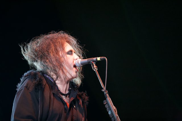 The Cure Takes London by Storm