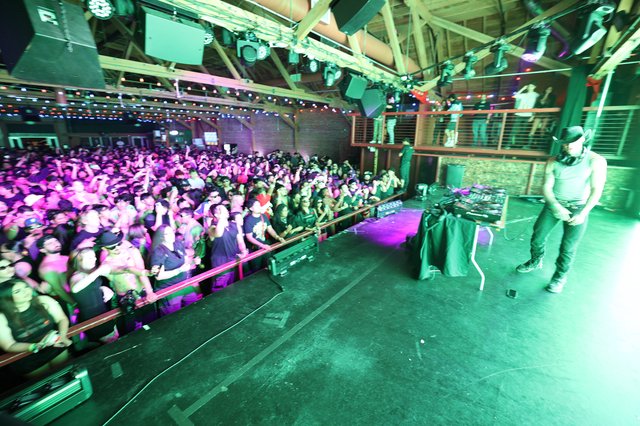 DJ Ignites Packed Crowd at Wobbleland 2026