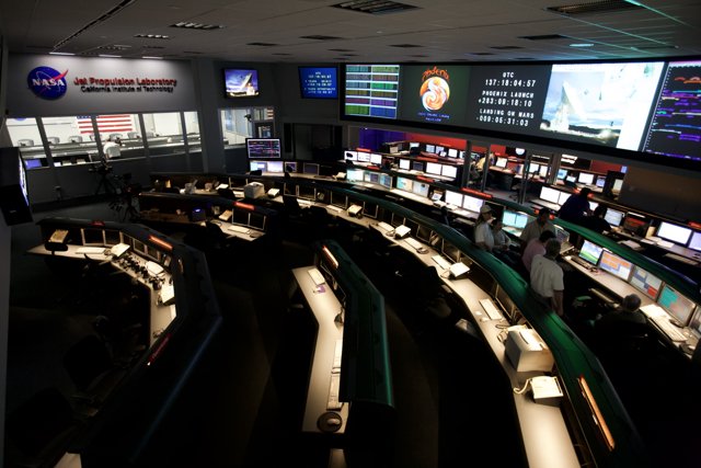 2008 JPL Mission Control in Full Swing