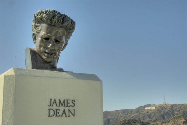 James Dean Statue Stands Vigilant Before Hollywood Sign